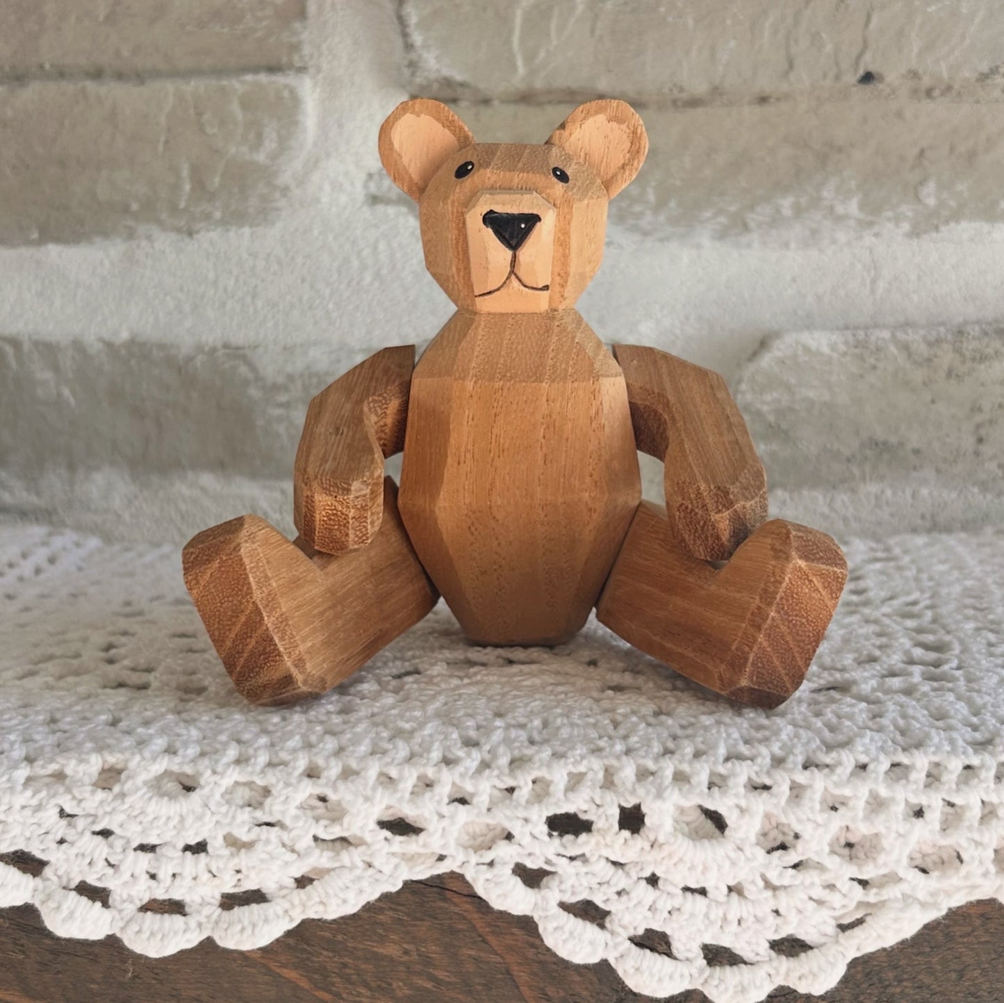 Petit ourson en bois articulé vintage