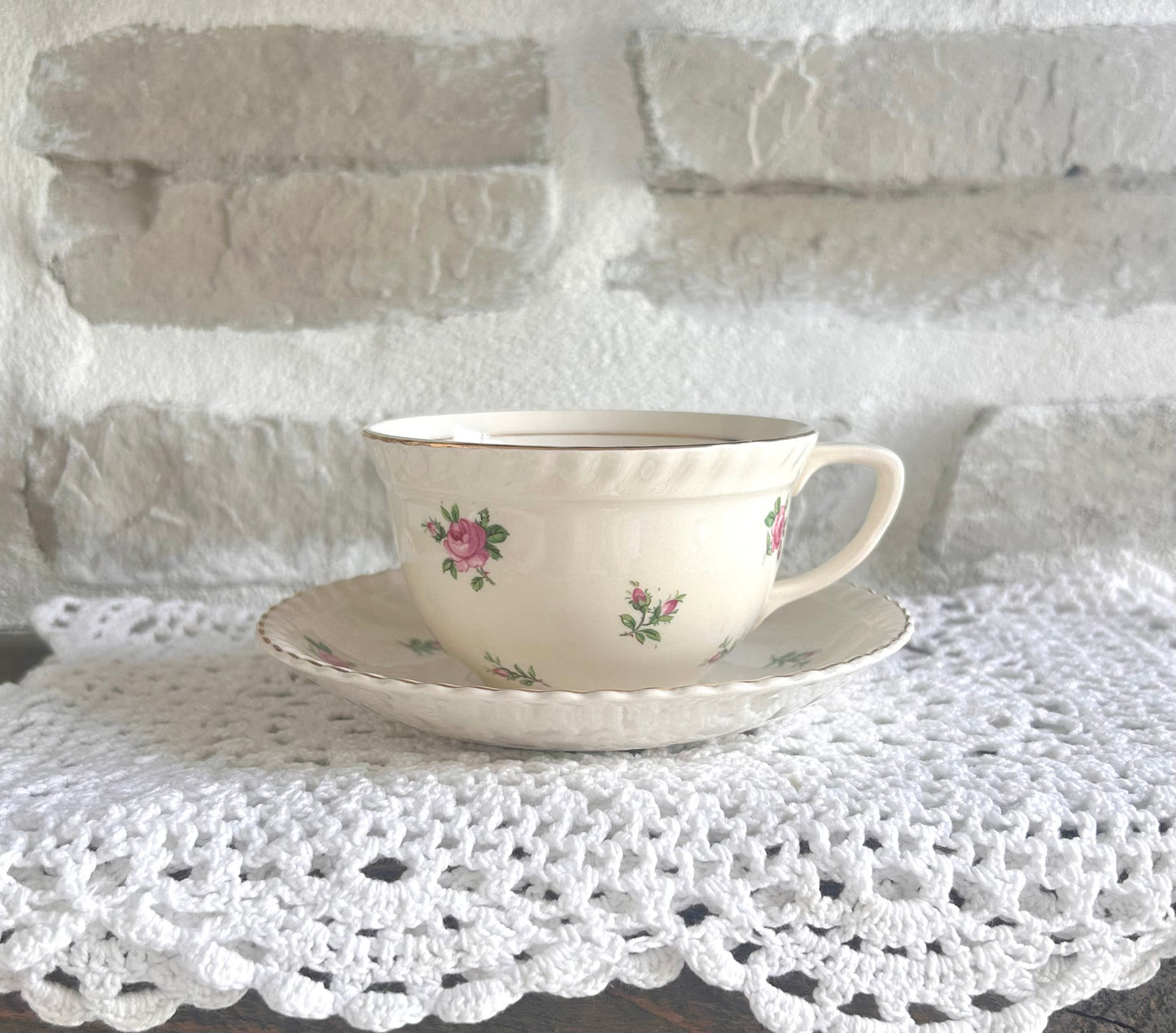 Tasse à thé vintage Johnson Bros anglaise avec soucoupe | Porcelaine Made in England