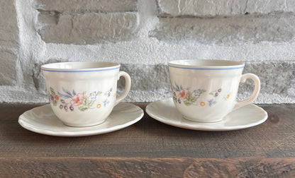 Ensemble de 2 tasses Arcopal France avec soucoupes