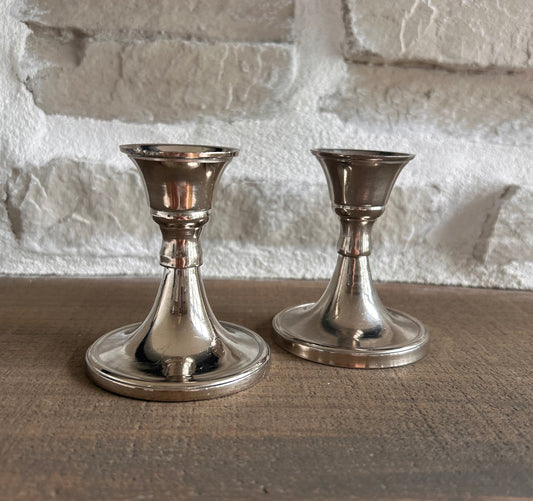 Paire de bougeoirs vintage argentés